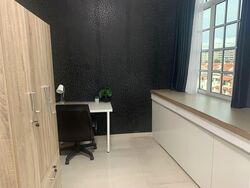 Lakepoint Condominium (D22), Condominium #557276841